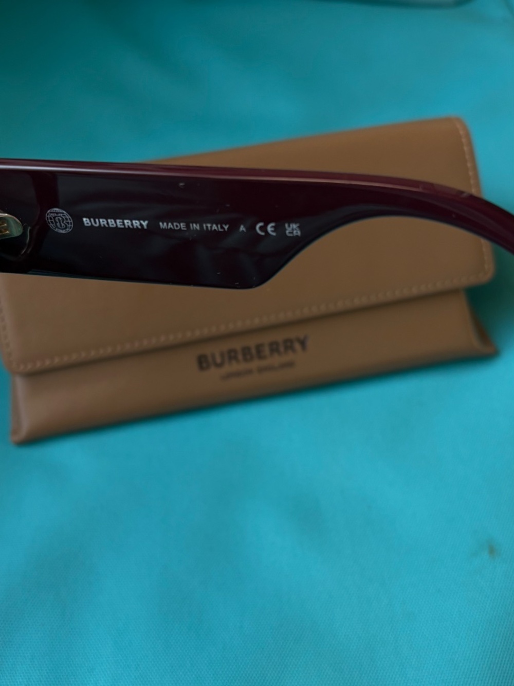 Authentic Burberry sunglasses - Picture 5 of 5